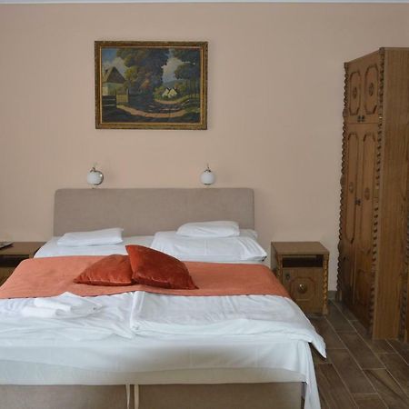 Varga Apartman Heviz Bagian luar foto