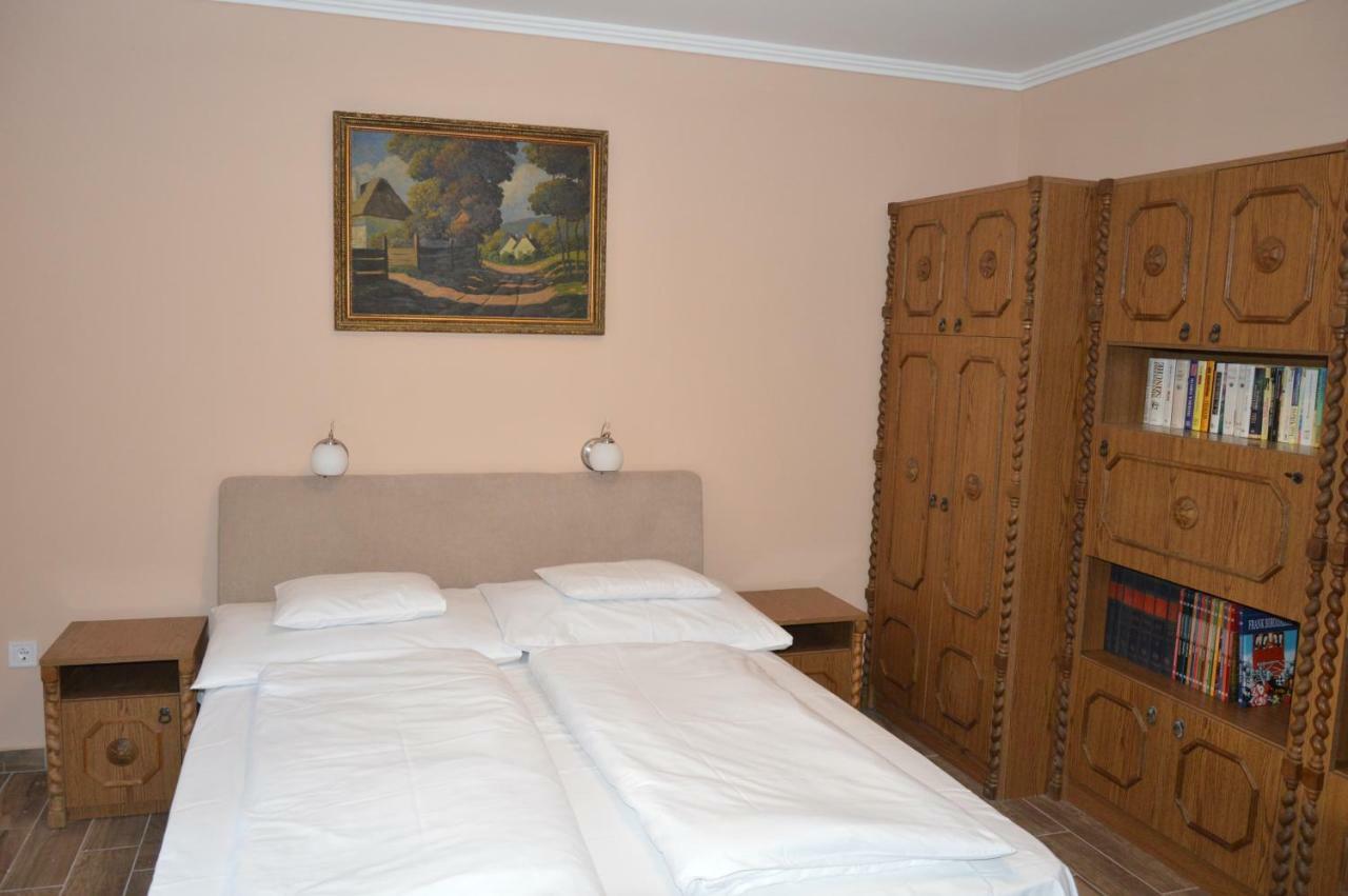 Varga Apartman Heviz Bagian luar foto