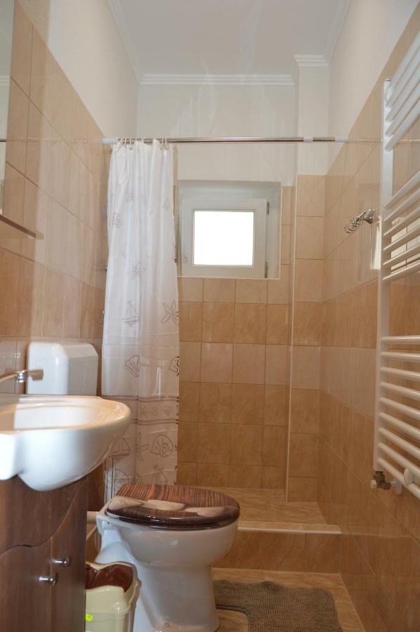 Varga Apartman Heviz Apartment Bagian luar foto