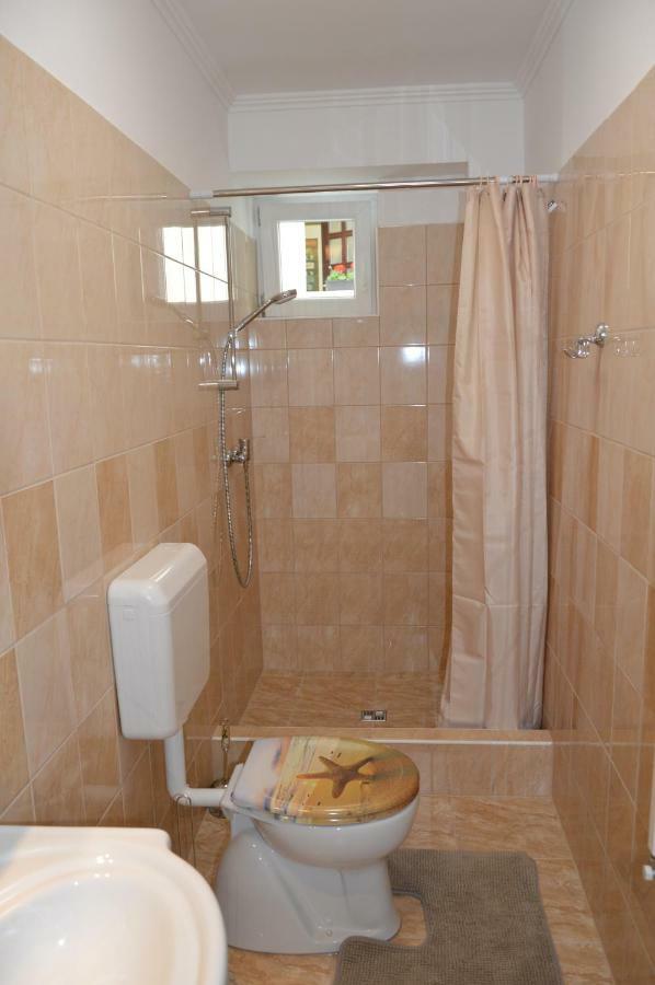 Varga Apartman Heviz Bagian luar foto