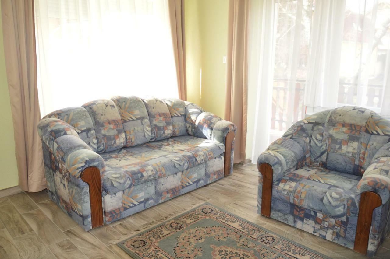 Varga Apartman Heviz Bagian luar foto