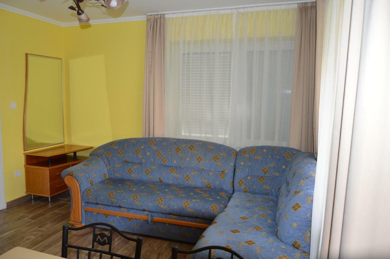 Varga Apartman Heviz Apartment Bagian luar foto