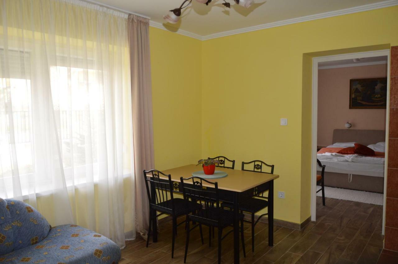 Varga Apartman Heviz Apartment Bagian luar foto